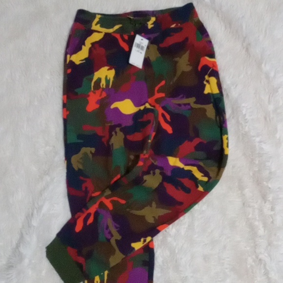 Polo - Picture 2 of 2